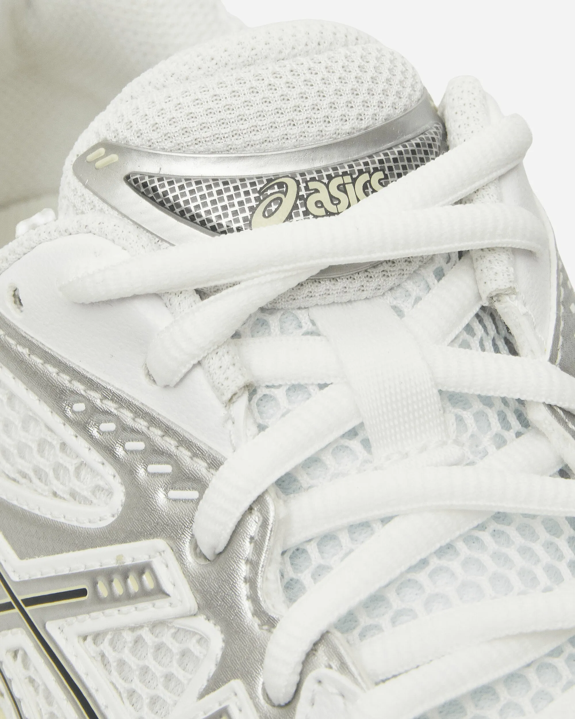 GT-2160 Sneakers White / Soft Yellow