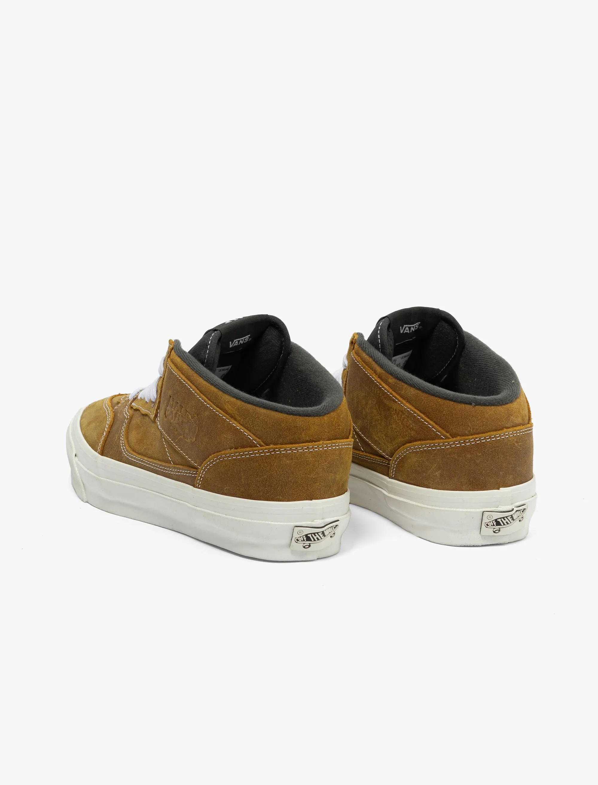 Half Cab 33 LX (Golden Brown)