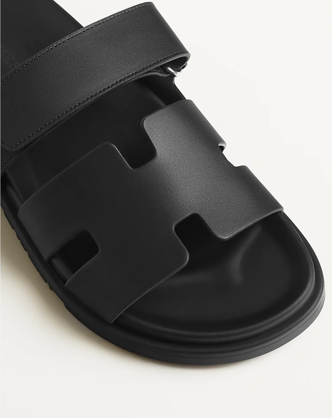 Herms Chypre sandal Black
