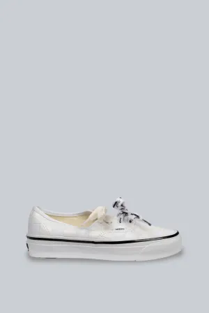 HOMMEGIRLS X VANS OTW AUTHENTIC 44 MARSHMALLOW