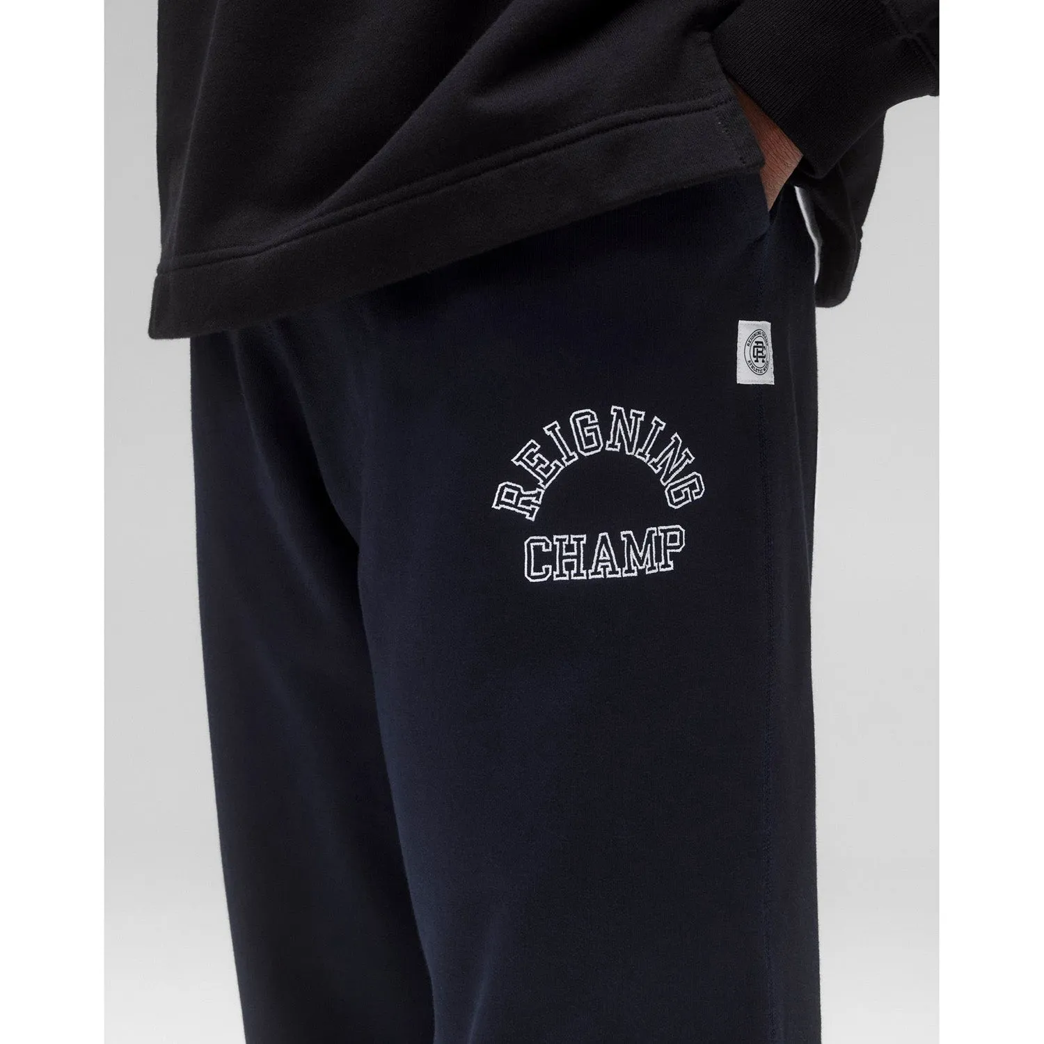 Reigning Champ Men Knit Midweight Terry Arch Logo Sweatpant Navy White
